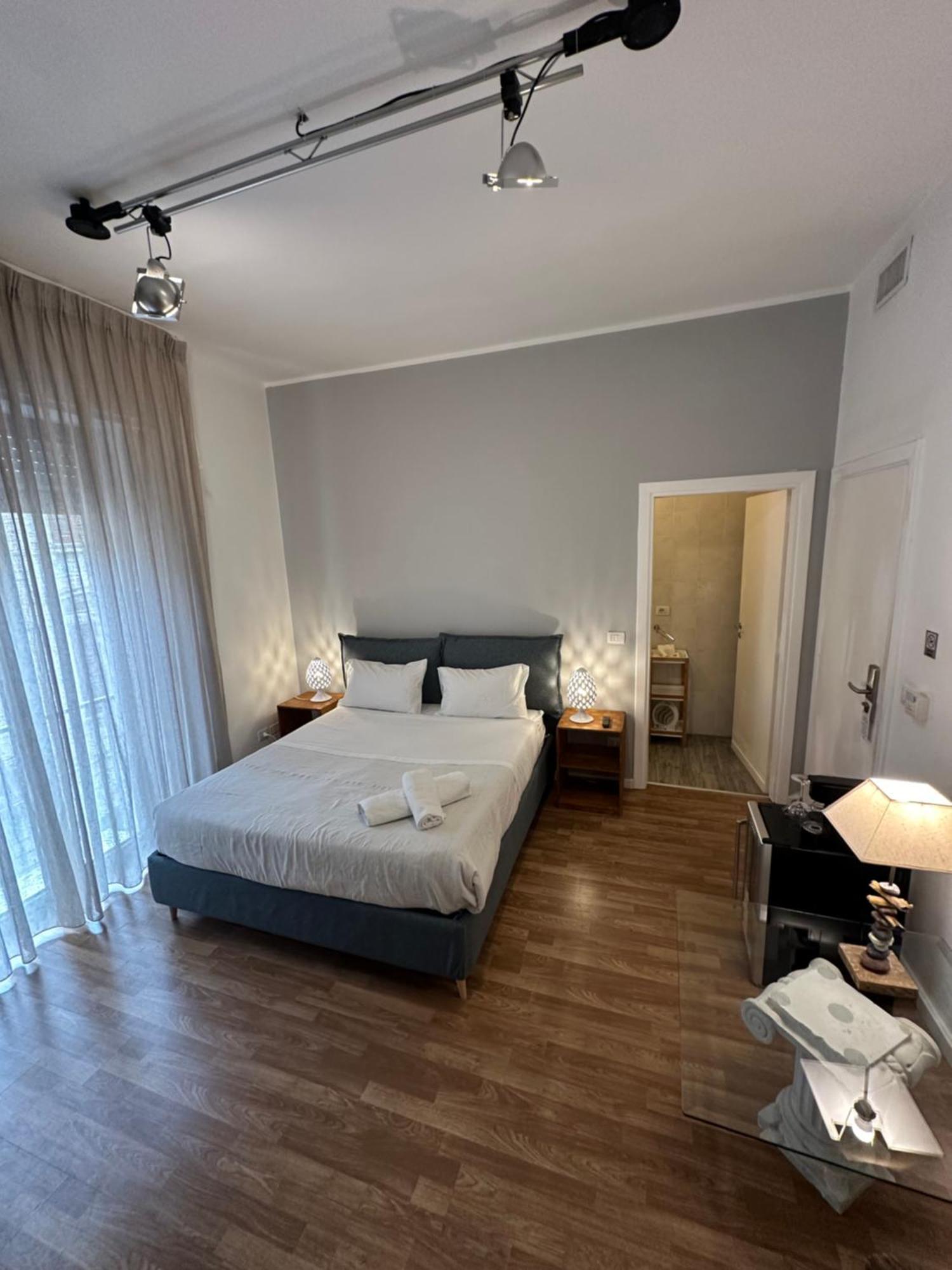 B&B Degli Artisti Suite Лече Екстериор снимка