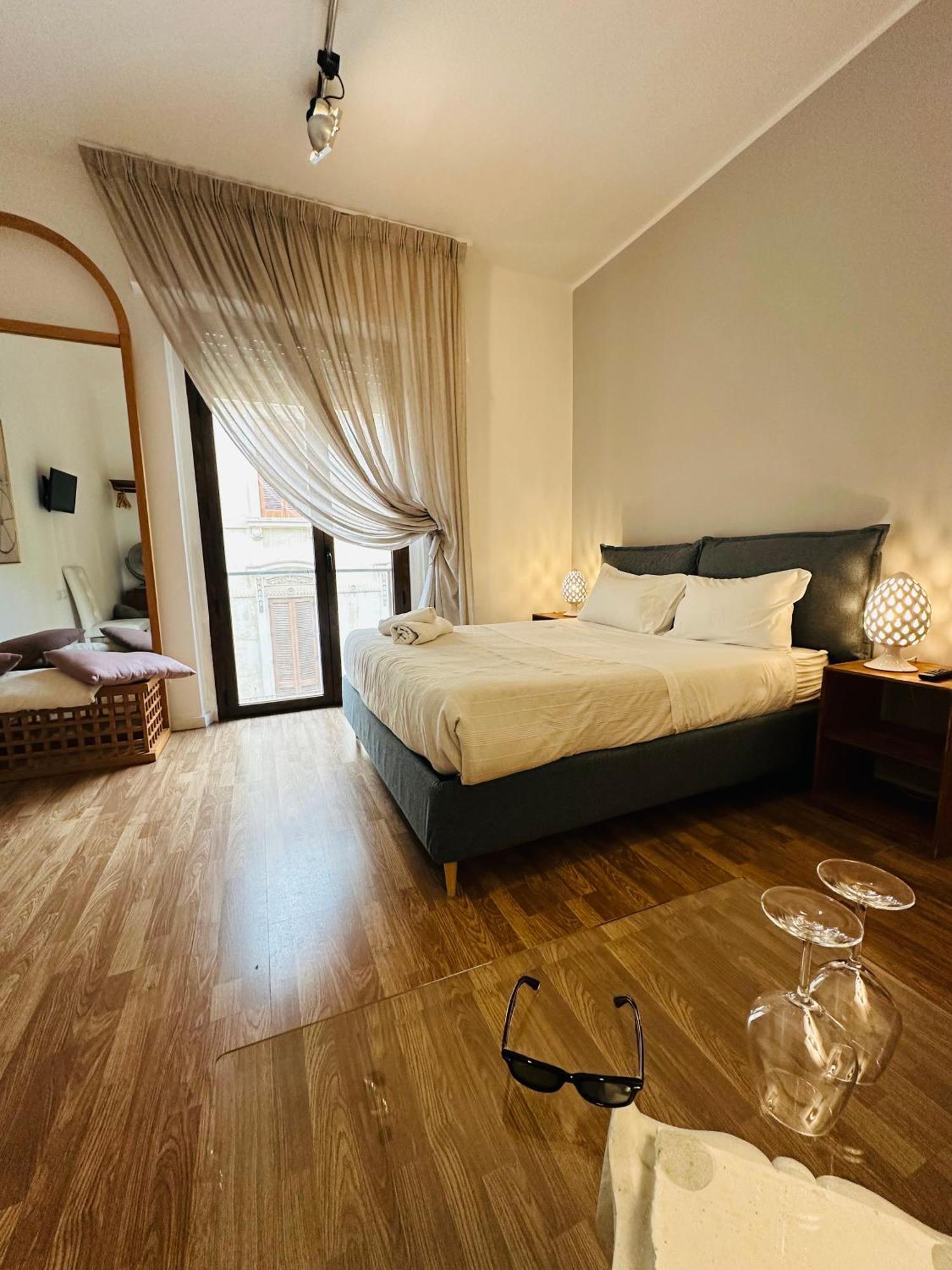 B&B Degli Artisti Suite Лече Екстериор снимка