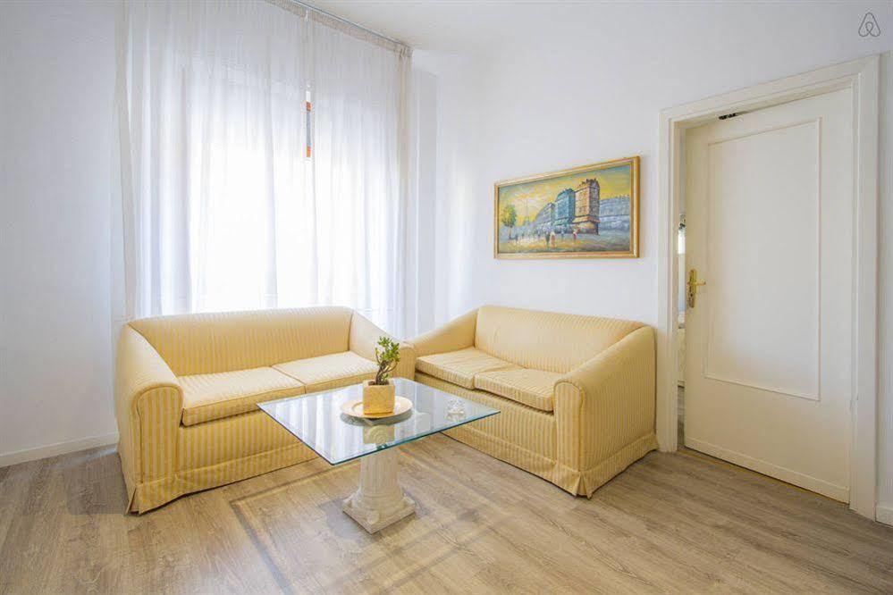 B&B Degli Artisti Suite Лече Екстериор снимка